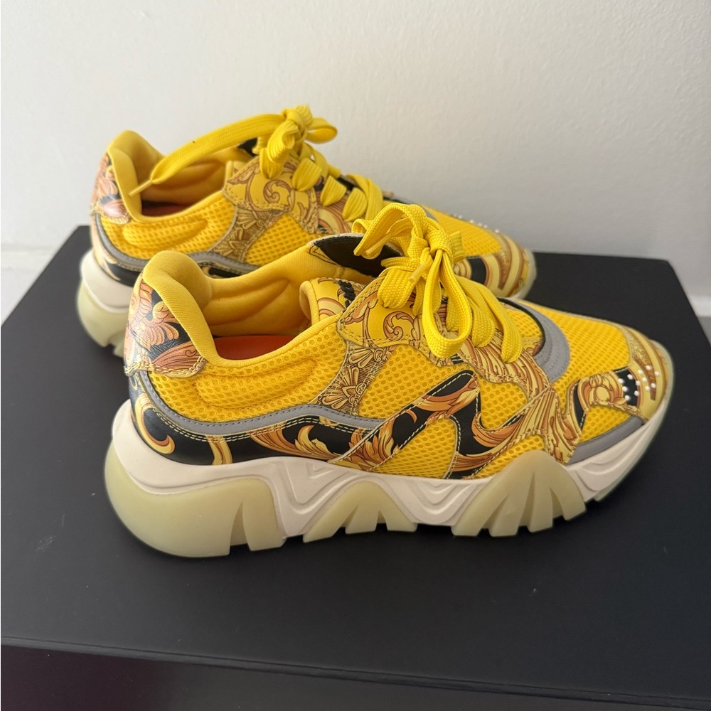 Versace chunky yellow sneakers size 38 - Picture 2 of 6